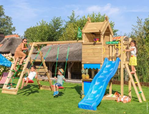 Jungle Resort | Spielhäuse mit Schaukeln & Kletternetz